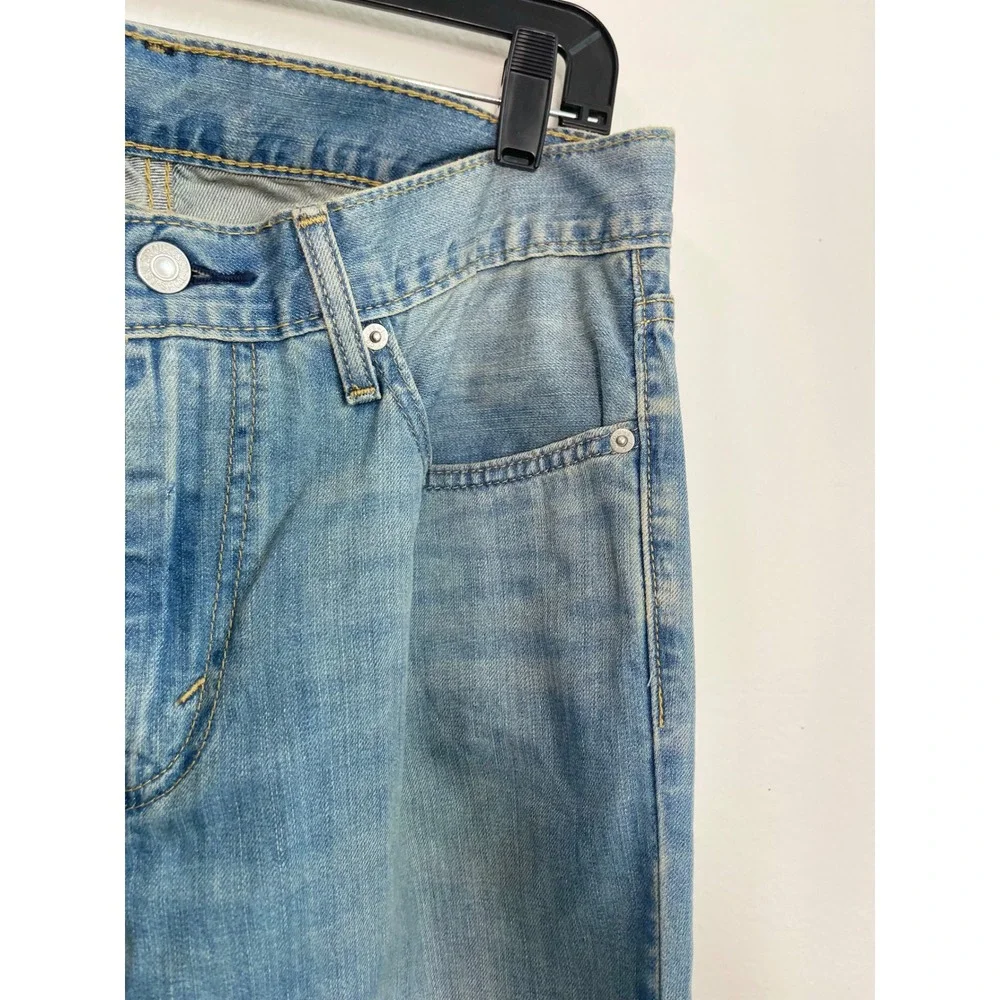 Levis 559 Relaxed Straight Leg Jeans Mens 32x30 Light Wash Blue 00559-0363